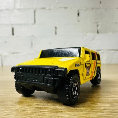 Hummer H2 SUV Concept MB526 Yellow 2009 Beach Patrol 5 Pack Rescue - Image 1 of 4