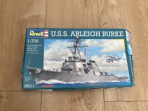 L277 Revell Model Kit 05011 - U.S.S. Arleigh Burke - 1/700 - Picture 1 of 2