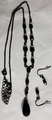 Juego de regalo collar y pendientes Avon Stylista Y Foto 1 de 4