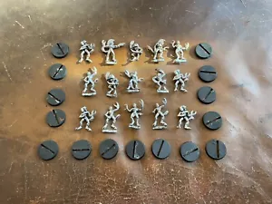 15 Warhammer Realms of Chaos Rogue Trader Slaanesh Daemonettes Metal Miniatures - Picture 1 of 5