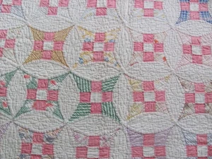 Lovely 1930's Glorified Nine Patch cotton quilt 70 x 81 in finely hand quilted - Picture 1 of 13