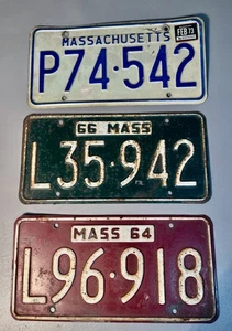 Three Car License Plates Massachusetts 1964, 1966, 1973 - Bild 1 von 5