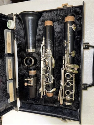 Clarinete Vito Reso Tone 3 en buen estado Foto 1 de 4