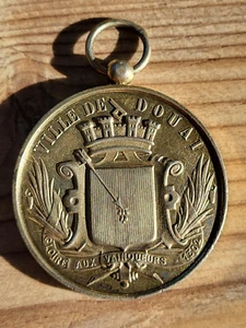 Medaille VILLE DE DOUAI Münze Fondation Pierre Dubois Ecoles Municipales - Bild 1 von 4