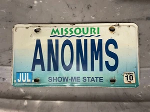 MISSOURI LICENSE PLATE ANONMS JULY 2010 VANITY PERSONALIZED ANON MS ANONYMOUS - Picture 1 of 2