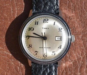 Vintage Neu NOS TIMES Handaufzug Datum Herrenuhr 35mm - Bild 1 von 4