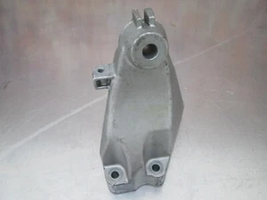 Mercedes-Benz OM642 Engine mount left side A6422232104 from new engine 250 km - Picture 1 of 1