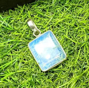 Oval Milky Opalite Gemstone 1Pcs Pendant 925 Sterling Silver Plated Jewelry - Picture 1 of 3