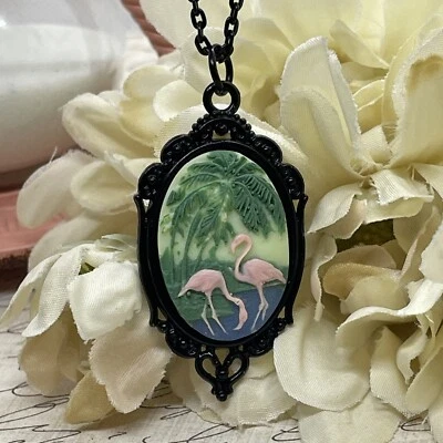 海滩粉色火烈鸟浮雕项链舞会航海婚礼珠宝黑色心形 — 第 1/4 张图片