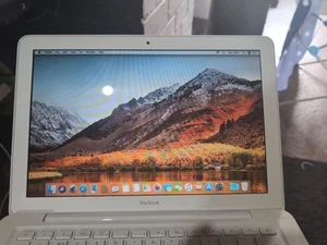 Apple Macbook A1342 13" White SSD Upgrade - Picture 1 of 3
