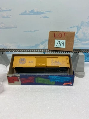 HO ROUNDHOUSE 50' BOXCAR KIT ~ NAPA VALLEY NORTHERN NVN 800 RAIL FIESTA '84 NMRA - Image 1 of 4