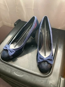 Ladies Esino Navy Blue Court Shoes - size 39 (6) Never Worn - Picture 1 of 6