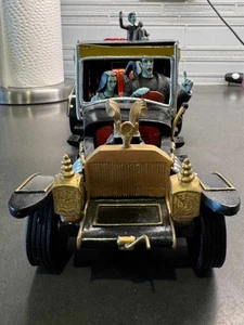 Bradford Exchange Munsters Koach Ltd Edition Music Box Car Working 2018 1/18 - Picture 1 of 8