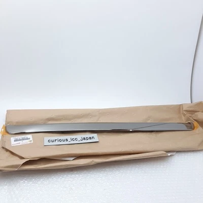 丰田 LEXUS 原始设备制造商陆地巡洋舰 LX470 98-02 后门装饰装饰 76812-60010 — 第 1/4 张图片