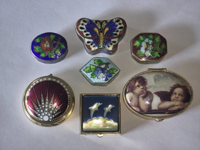 Lote vintage de 7 cajas de baratijas para pastillas Foto 1 de 2