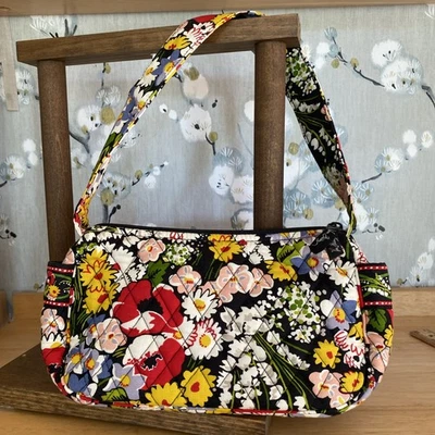 Bolso de Hombro Vera Bradley Maggie Patrón Retirado Campos Amapola Bolsillos ¡EXCELENTE ESTADO USADO! Foto 1 de 4