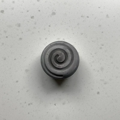 Duftstein „Duftspirale anthrazit “ für ätherische Öle - Bild 1 von 3