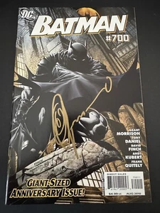 Batman 700, Signed by Greg Capullo. Anniversary Issue. Beautiful NM/NM+ DC 2010 - Picture 1 of 11