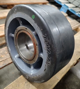 OEM Wirtgen Vogele 2359502 Track Mid Roller Wheel 270/122-220 For Asphalt Paver - Picture 1 of 10