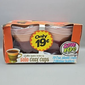 NEW Vintage Solo Cozy Cups (10) 7 Oz Plastic Cups, (2) Red Lifetime Holders - Picture 1 of 4