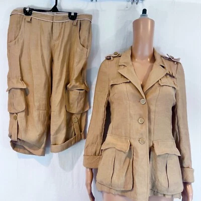 Yoana Baraschi Pantalones Capri Dorado Traje Talla 2,6 Conjunto de Dos Piezas Chaqueta Militar Foto 1 de 4
