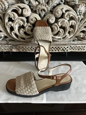 Sandálias FERRAGAMO NOVAS 9B - Imagem 1 de 4