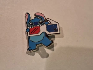 Disney Trading Pins-2023 SDR H.M.-Stitch Film-3D Glasses - Picture 1 of 1