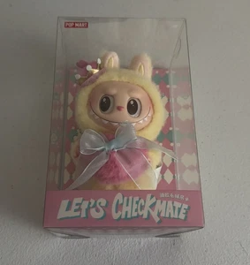 Pop Mart LABUBU DIE MONSTERS Let's Checkmate Serie - Vinyl Plüsch Hängekarte - Bild 1 von 1