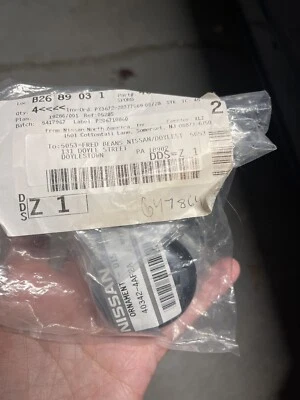 Tapa de adorno central de rueda Nissan Pathfinder Juke Leaf 40342-4AF2A Foto 1 de 2