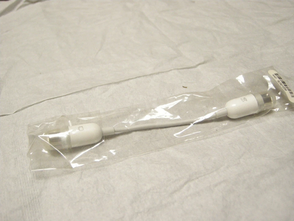 Apple Mac Video Adapter S-Video to Composite RCA 603-2679 - Image 1 of 1