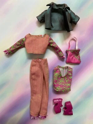 Muñeca Mary Kate y Ashley Trajes de Vacaciones Ropa y Accesorios 2002 Raro Foto 1 de 4