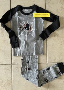 Gymboree Boy Size 8 Spider Halloween Gymmies Pajamas NWT Gray Black & White. - Picture 1 of 2
