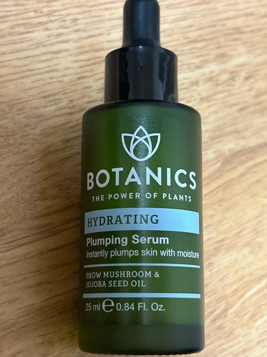 Suero rellenador hidratante Botanics Foto 1 de 1