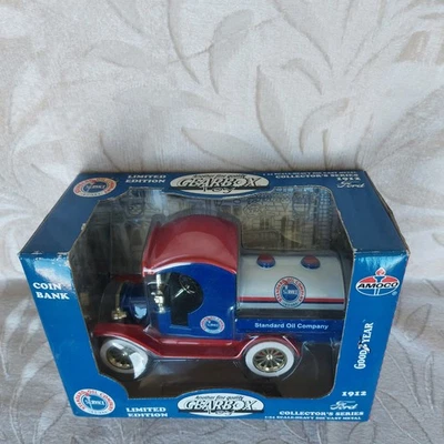 GEARBOX LIMITED EDITION 1:24 SCALE 1912 FORD TANKER SKELLY DIE CAST MODEL CAR - Image 1 of 4