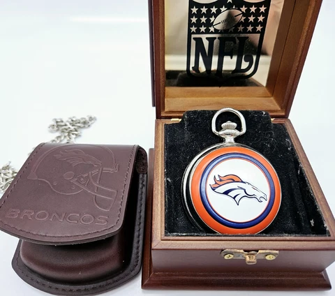 Danbury Mint Denver Broncos NFL Pocket Watch with Chain Leather Case Wood Box Cover