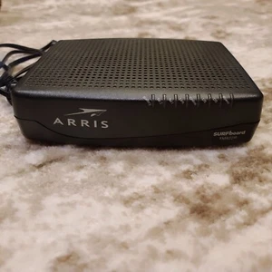 Arris SURFboard TM822R Internet Voice Cable Modem - Afbeelding 1 van 4