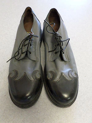 T.U.K. 2 Oxford llamas cuero gris y negro. Hombre 9 (Reino Unido 8) Foto 1 de 4