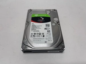 Disco duro Seagate IronWolf 8 TB 7200 RPM SATA 6 Gb/s 256 MB de caché 3,5" ST8000VN004 - Imagen 1 de 3