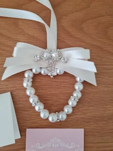 Wedding bridal COUTURE Horseshoe cream Charm - Picture 1 of 3
