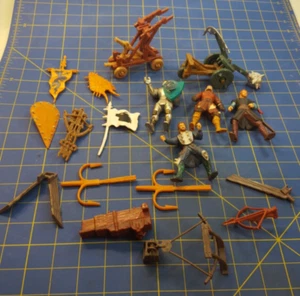 Lot of 18 mix Vintage 1996 Action Figure Dragonheart Brave Knight BOWEN - Picture 1 of 12