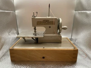 Antique Kayanee Sew Master Toy 1940s - Picture 1 of 5