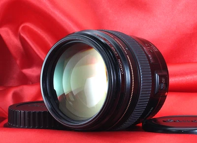 Canon EF 100mm F/2 USM [Excellent+5] Portrait AF Lens for Canon EOS from Japan - Image 1 of 4