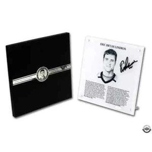 Eric Lindros Autographed “Hockey Hall of Fame” 9x9 Plaque NEW - Picture 1 of 3