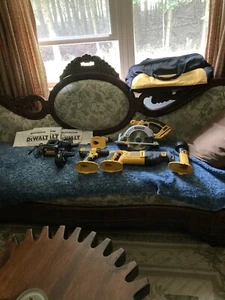 Dewalt 18v POWER TOOL SET BUNDLE, Charger, 2 Batteries, DeWalt Saw, Drill & MORE - Picture 1 of 7