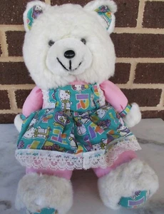 Vintage Teddybär Puppe 14 Zoll Plüsch weißer Kopf/Hände/Made auf Hello Kitty Outfit - Bild 1 von 5