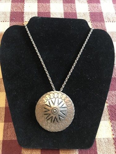 MICHAEL KORS Collana Ciondolo Medaglione di peltro vintage Kjeld Hansen Firmata MCM