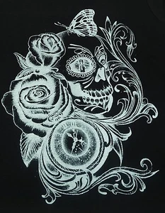 Black  and white Skull & Roses Graphic T-shirt Men Large  - Picture 1 of 2