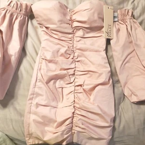 Oh Poly 2545 batch a pink Dress Size UK 4 / US 0 NWT - Picture 1 of 5