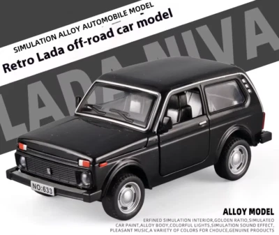 1:32 Lada Jeep Vintage Car Model Alloy Car Diecast Model Sound and Light - Image 1 of 4