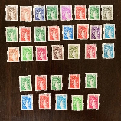 1977 - 81 法国 MNH 短裤套装带外饰 — 第 1/4 张图片